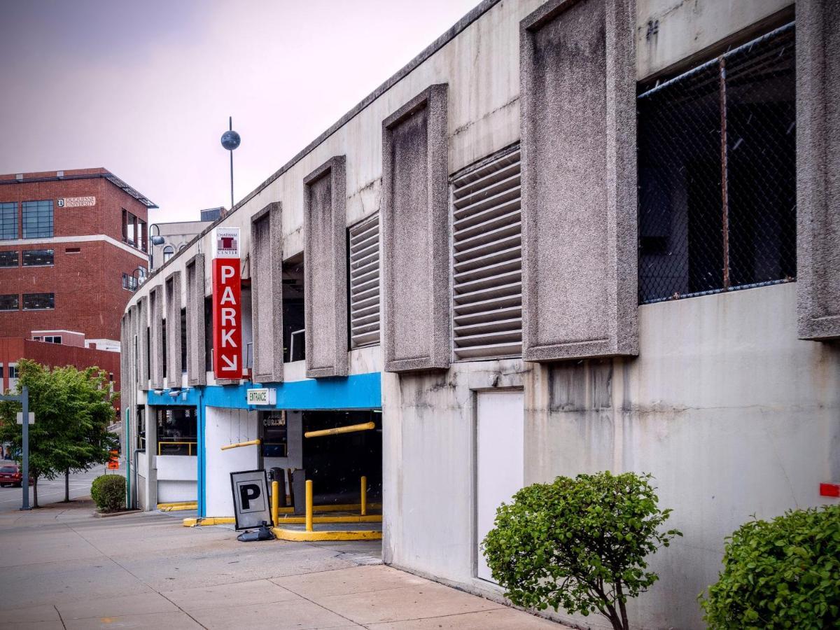Hostwise Stays - The Washington At Chatham - Free Parking, Private Gym, More! Pittsburgh Exterior photo